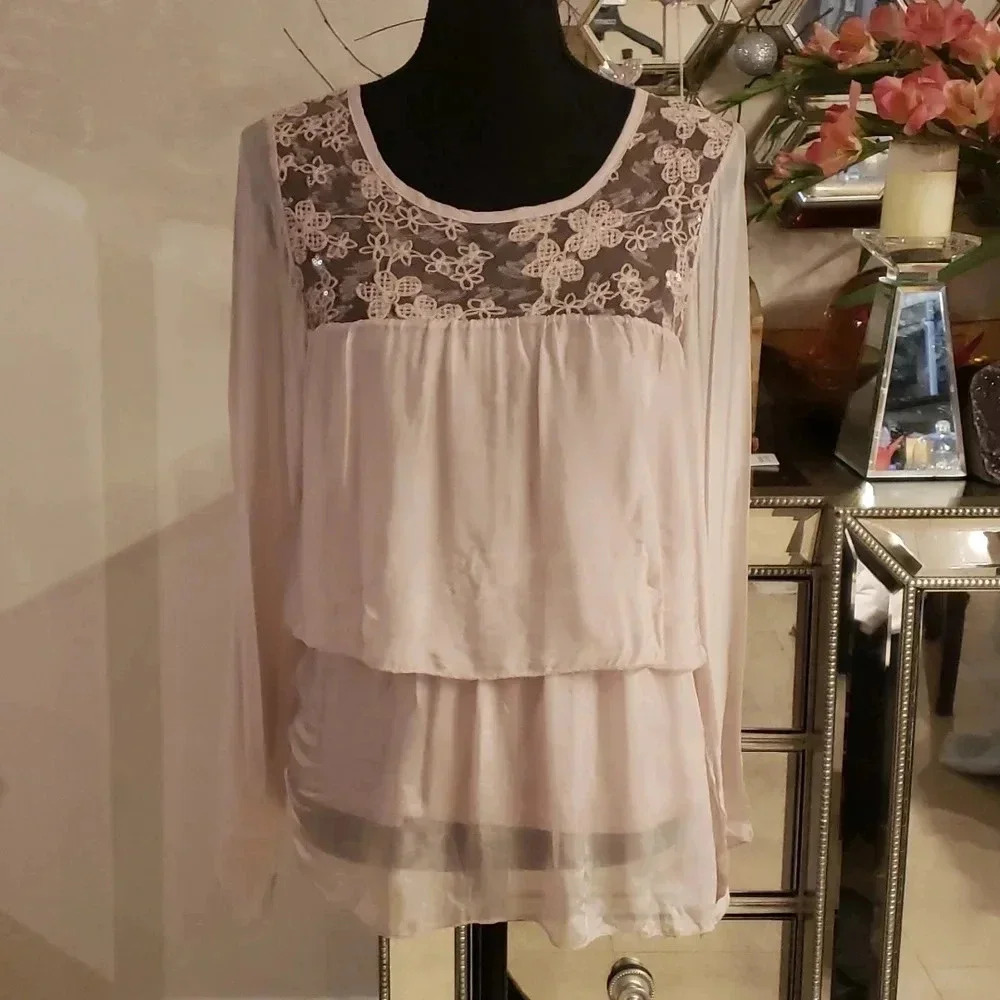 MADE in Italy silk blouse size S-M NWOT